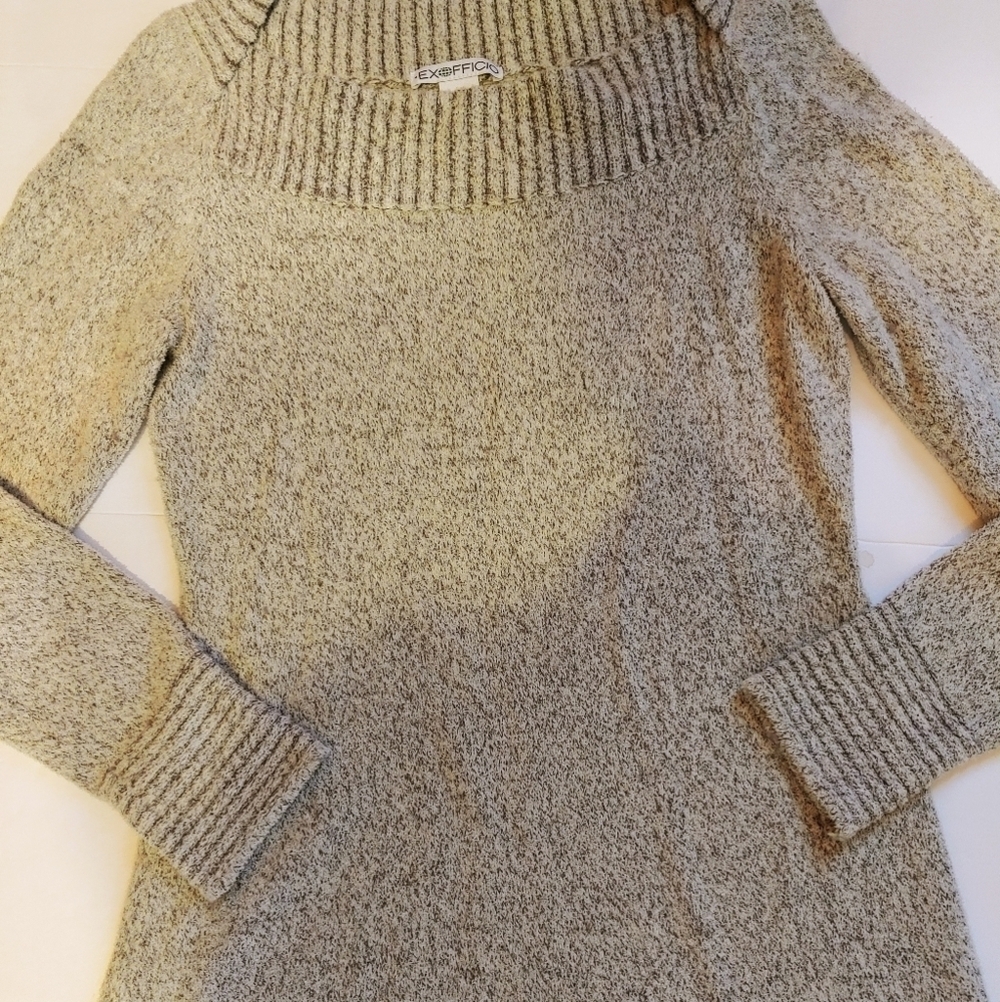 Soft Gray Sweater M